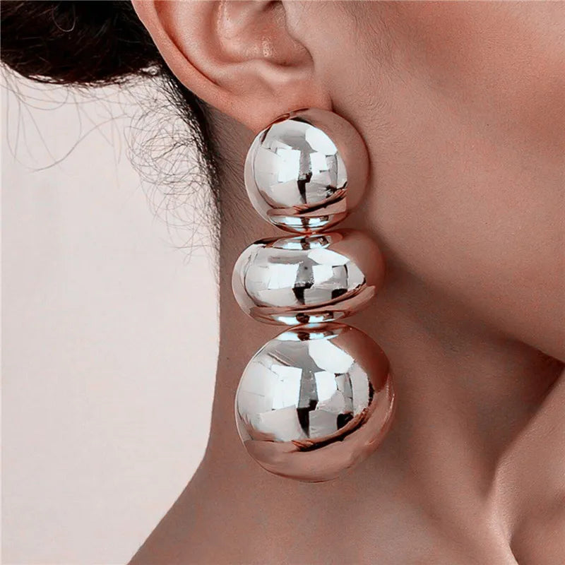Pendientes redondos exagerados