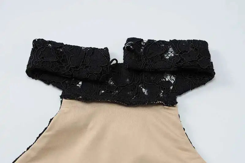 Vestido halter de encaje Cecilia